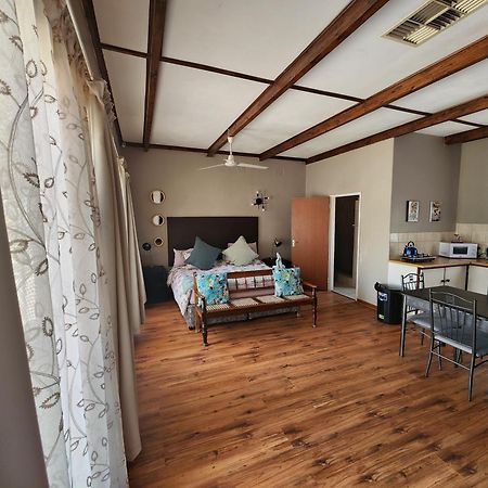 Midway Overnight Rooms Kimberley Dış mekan fotoğraf