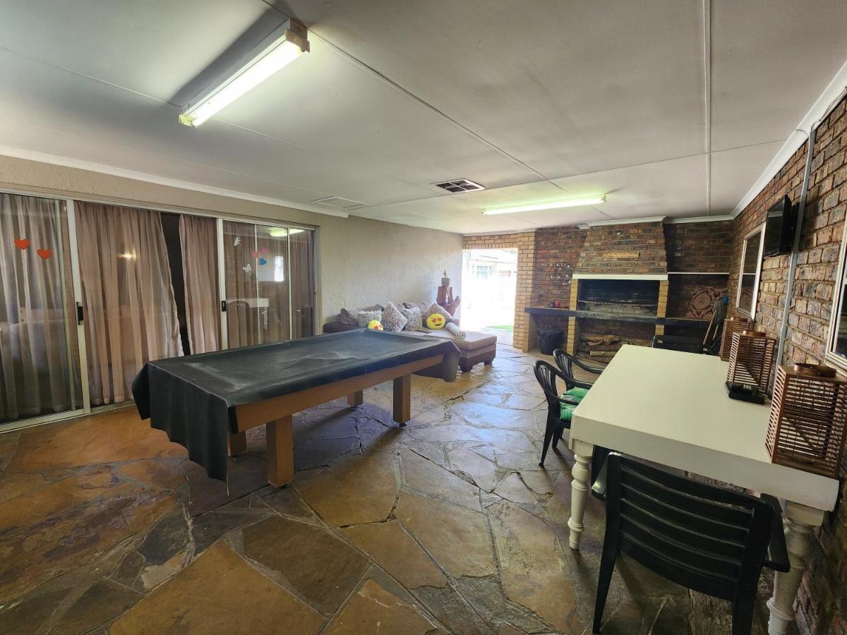 Midway Overnight Rooms Kimberley Dış mekan fotoğraf