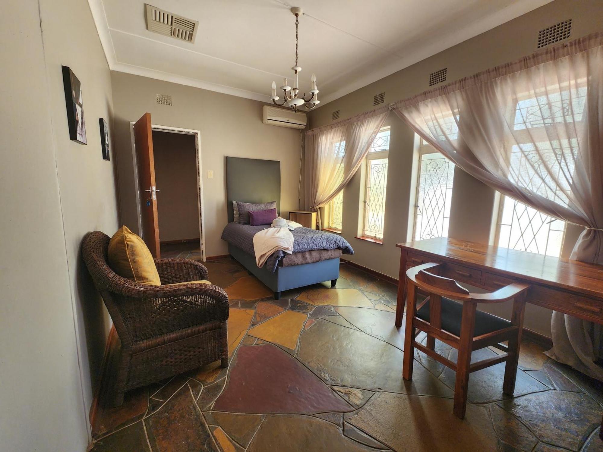 Midway Overnight Rooms Kimberley Oda fotoğraf